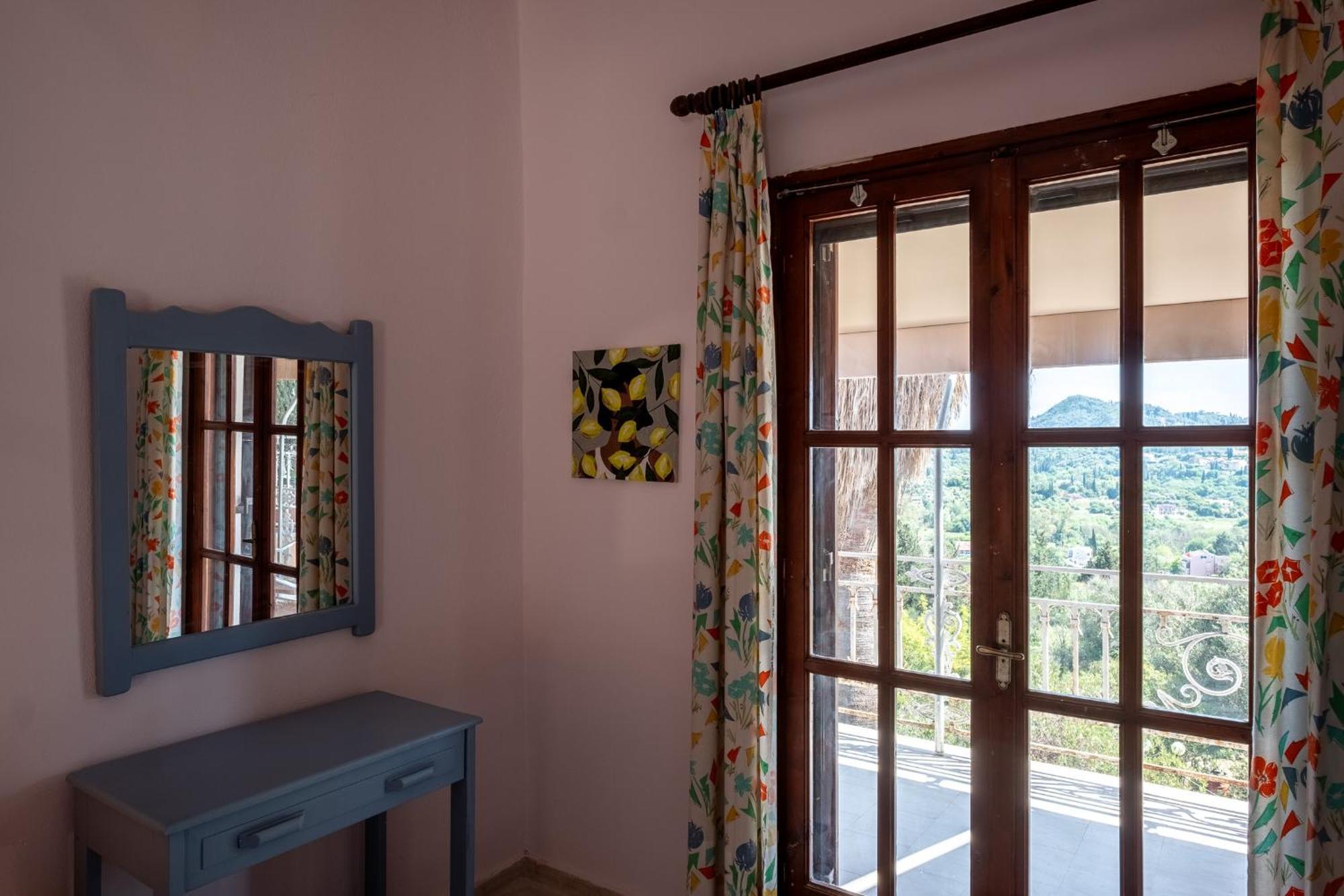 Kokkini Peach House Apartment Kokkinion ภายนอก รูปภาพ