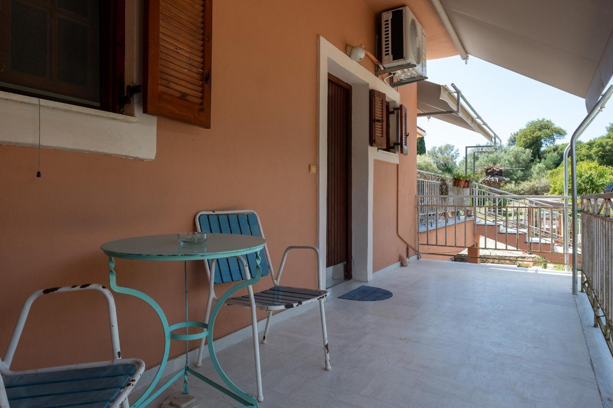 Kokkini Peach House Apartment Kokkinion ภายนอก รูปภาพ