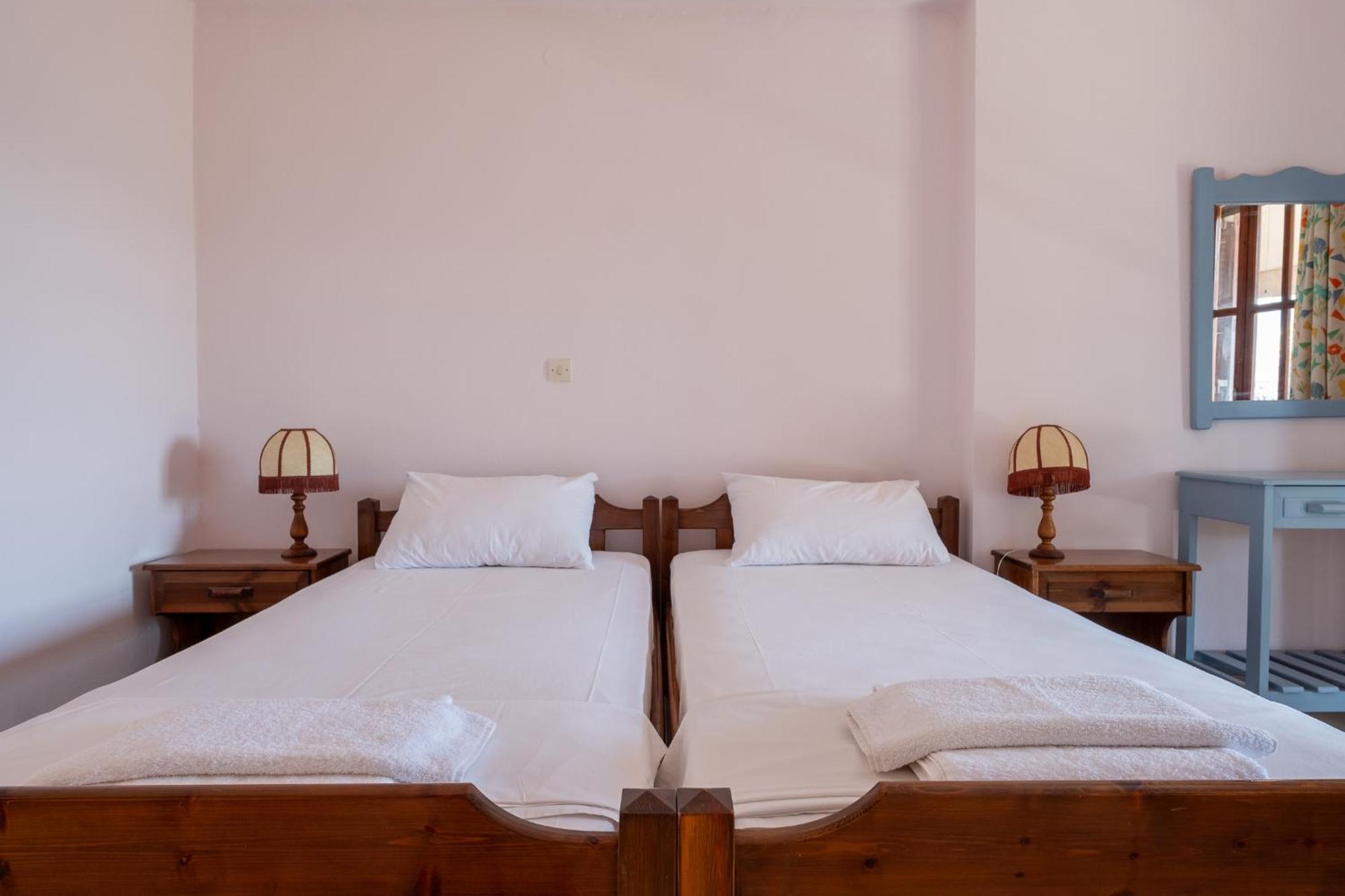 Kokkini Peach House Apartment Kokkinion ภายนอก รูปภาพ